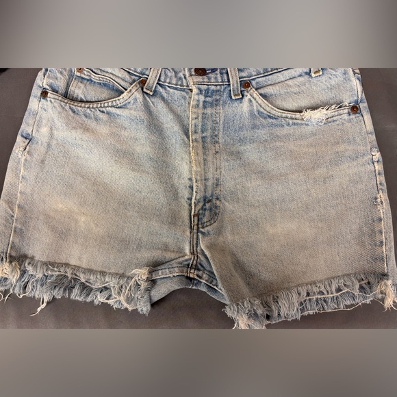 Levi’s Vintage 1980’s Orange Tag Denim Distressed Cutoffs short Short Sz 32 1/2” - Picture 3 of 12